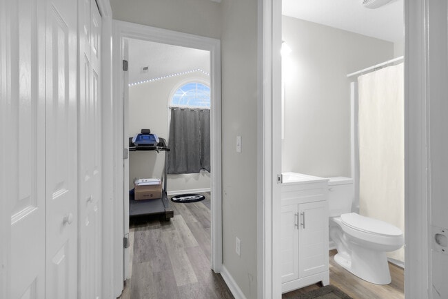 Building Photo - 3825 Elizabeth Ave