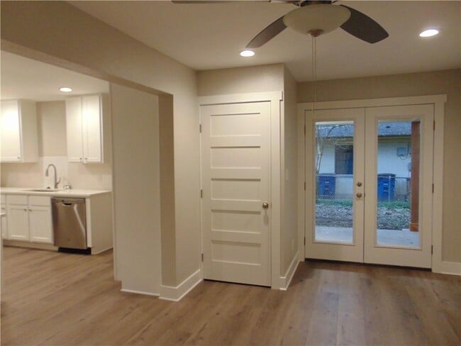 Building Photo - 3904 Bailey Lane