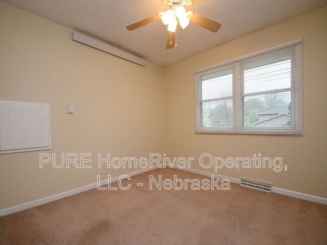 Building Photo - 2121 S 163rd Cir