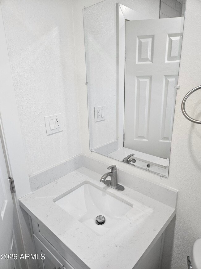 Building Photo - 3427 E Osborn Rd