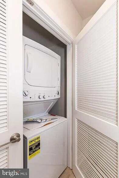 Building Photo - 2039 N 3rd St