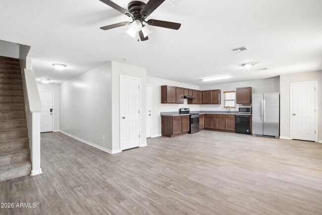 Building Photo - 1748 N Logan Ln
