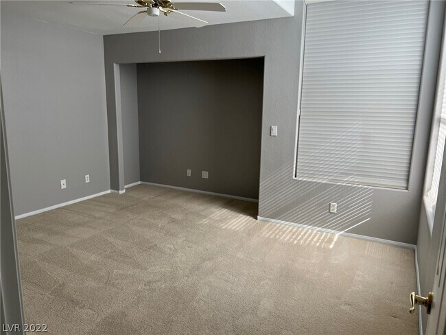 Building Photo - 2229 Fiero Dr
