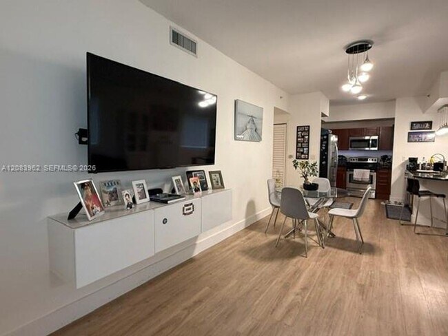 Building Photo - 7265 SW 89th St