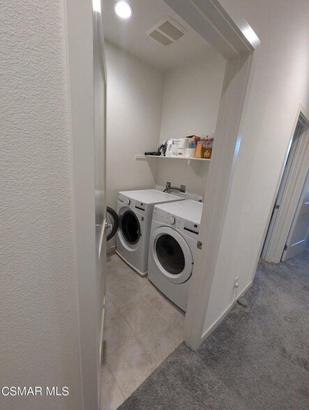 Building Photo - 140 Farmhouse Dr