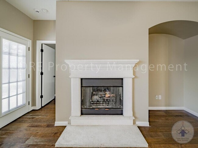 Building Photo - 4016 Summerhill Ln