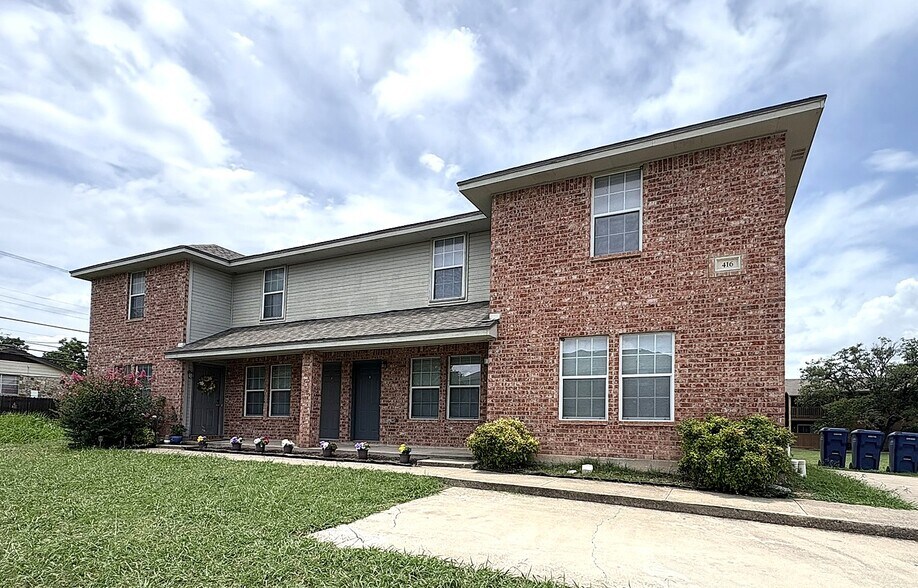 Primary Photo - 416 Creek St