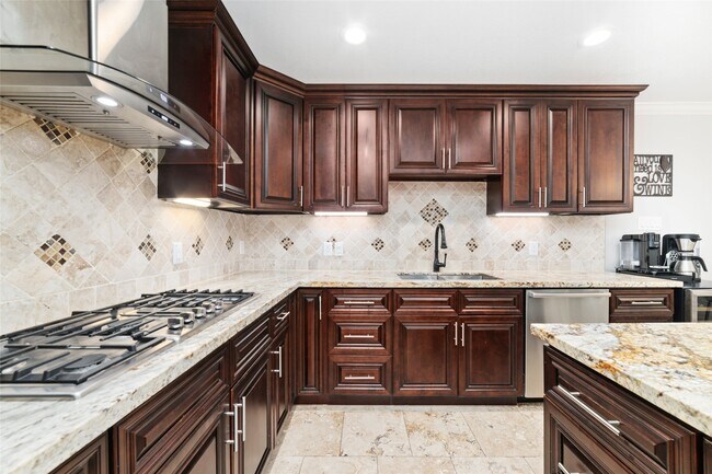 Building Photo - 3815 April Ln