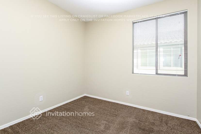 Building Photo - 6826 S 30th Ln