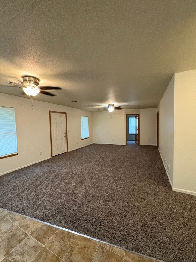 Building Photo - 317 W Olive Ave