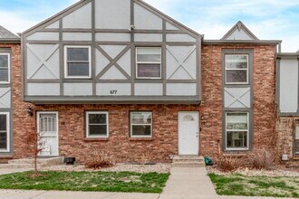Building Photo - Lovely Three bed / Two bath for rent