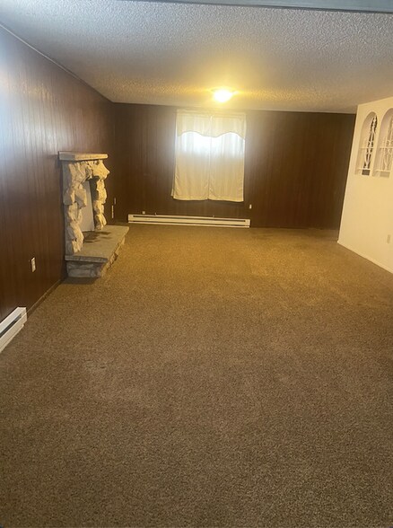 Building Photo - 246 Cherry Hill Dr