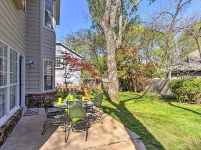 Building Photo - 4009 E 88th St