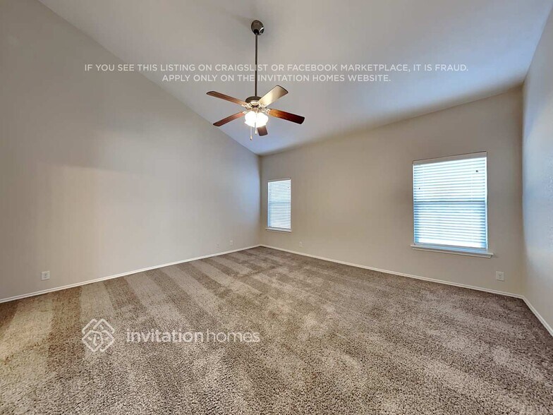 Building Photo - 114 Finch Knoll