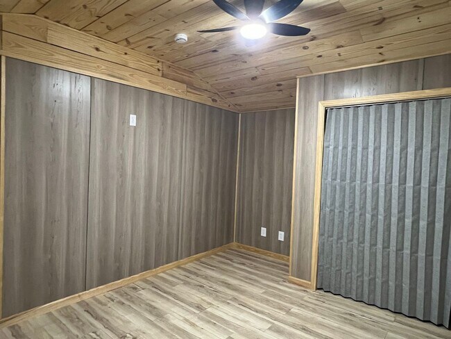 Building Photo - 120 Galaxy Dr