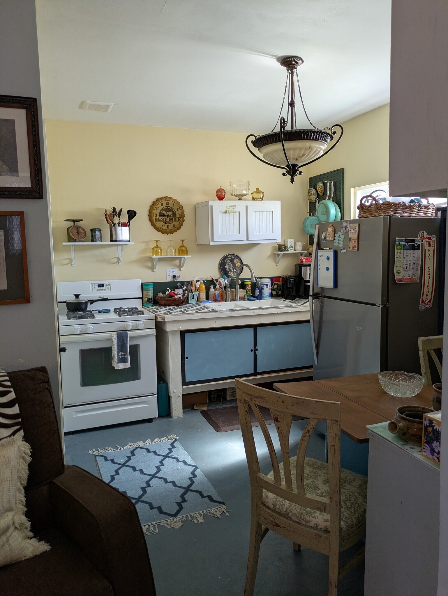 Full kitchen gas stove, full size fridge with ice maker - 5041 Genesee Ave