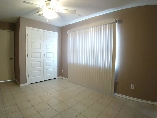 Building Photo - 3620 Gumwood Ave