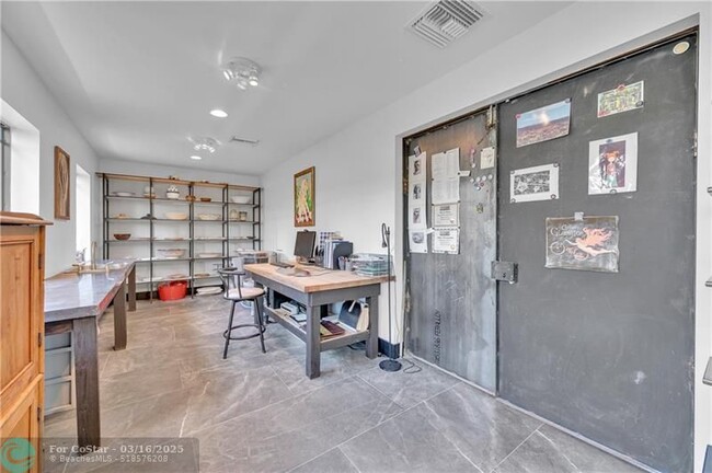 Building Photo - 1200 Guava Isle