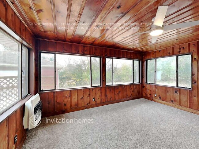 Building Photo - 113 Nashua St