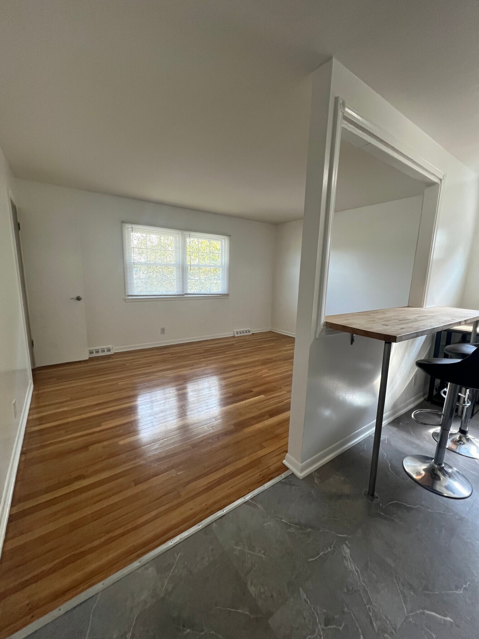 Living room/kitchen - 119 W Swain St