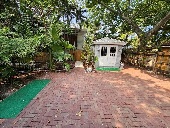 Building Photo - 38 SW 6th St