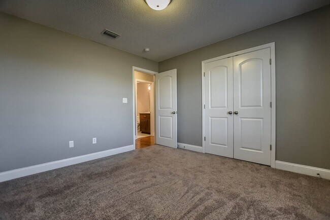 Building Photo - Luxurious 3BD/2BA Home with Premium Features in Coveted Cottonwood Neighborhood!