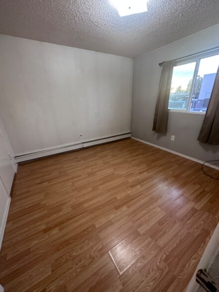 Building Photo - 635 10th Ave