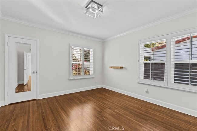 Building Photo - 11147 Hortense St