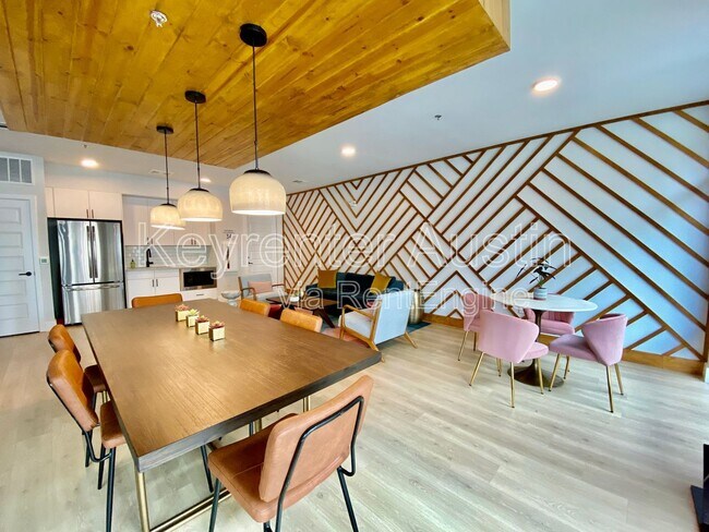 Building Photo - 3101 Govalle Ave
