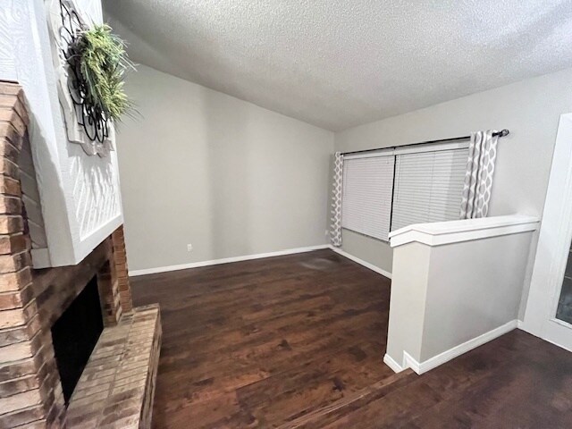 Building Photo - Beautiful Like New Home For Rent in Brandon!