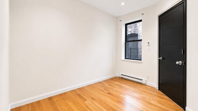 Building Photo - 342 Manhattan Ave