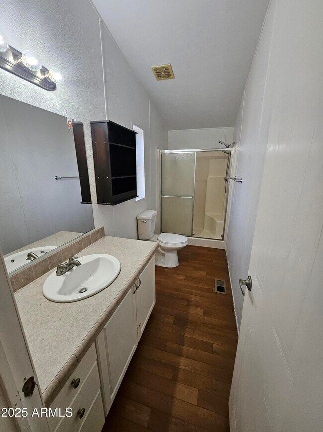 Building Photo - 110 E Inglewood St