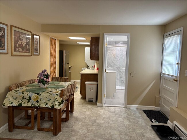 Building Photo - 293 Concord Ave