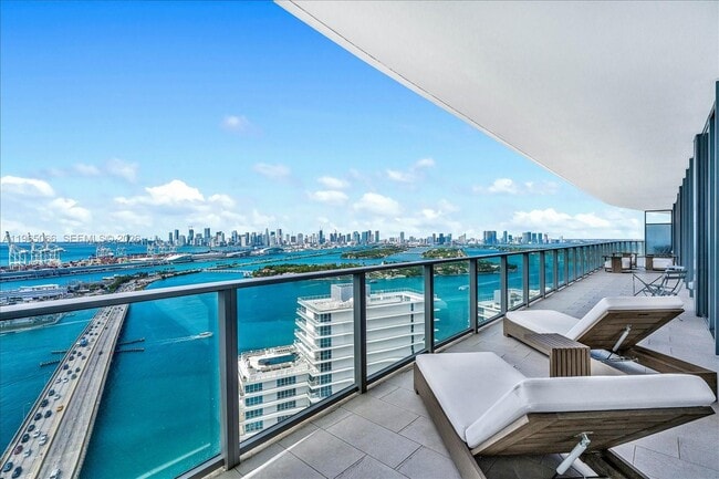 Building Photo - 501 West Ave