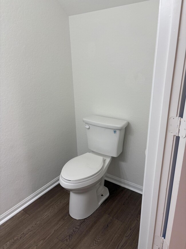 Building Photo - 1014 Airport Rd