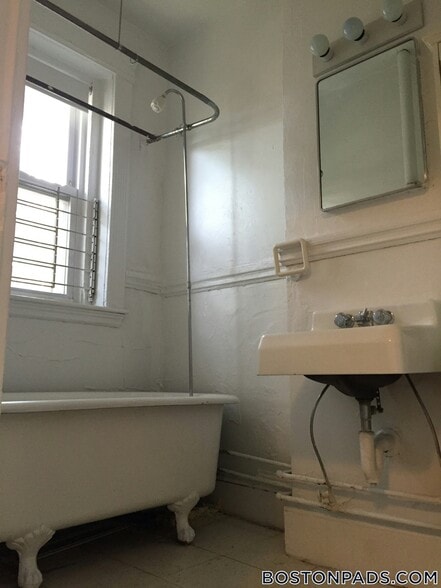 Building Photo - 1334 Commonwealth Ave