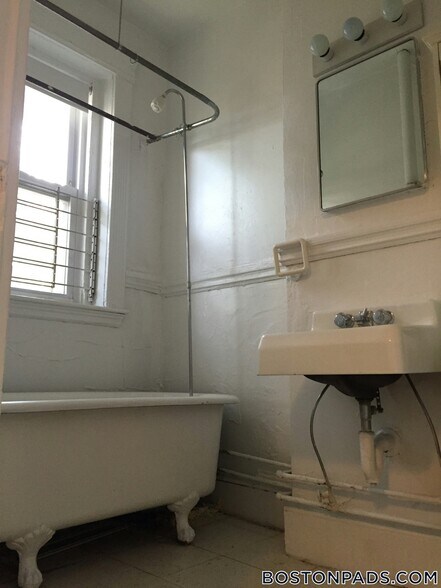 Building Photo - 1334 Commonwealth Avenue