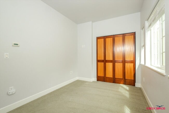 Building Photo - 2 BD, 2 BA Single-Family with Airstrip acc...