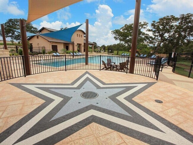 Building Photo - 209 Winding Hollow Ln