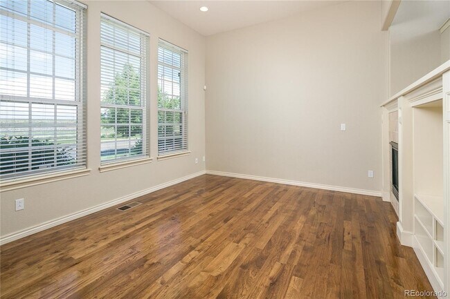 Building Photo - 1067 Uinta Way