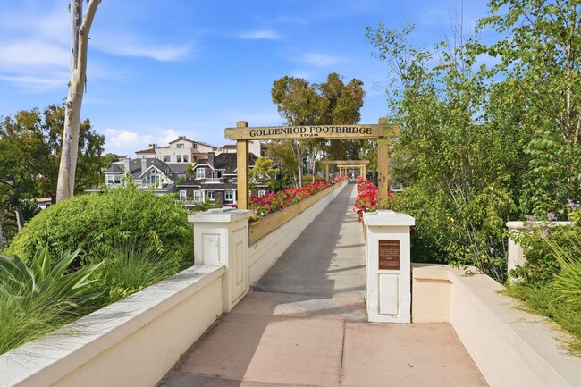 Building Photo - Premier Location in Corona Del Mar for 12-Month Lease
