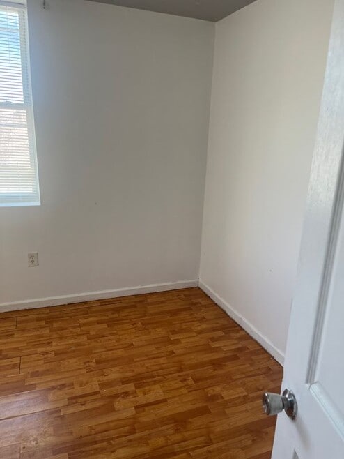 Building Photo - 2351 N Park Ave