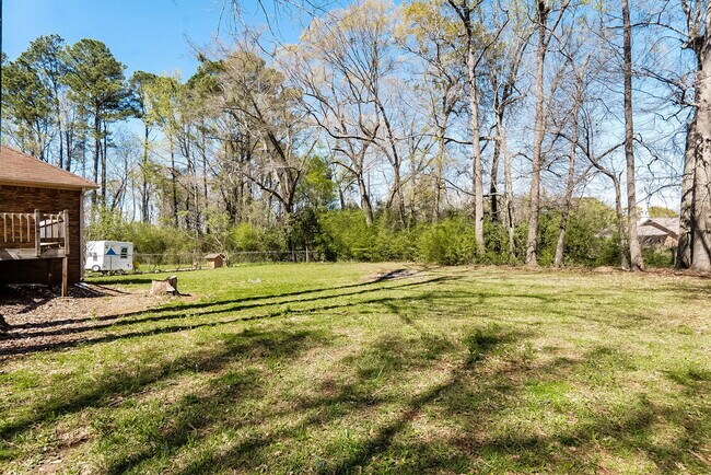 Building Photo - 3017 Teresa Ave