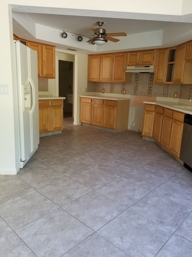 Building Photo - 7247 River Country Dr