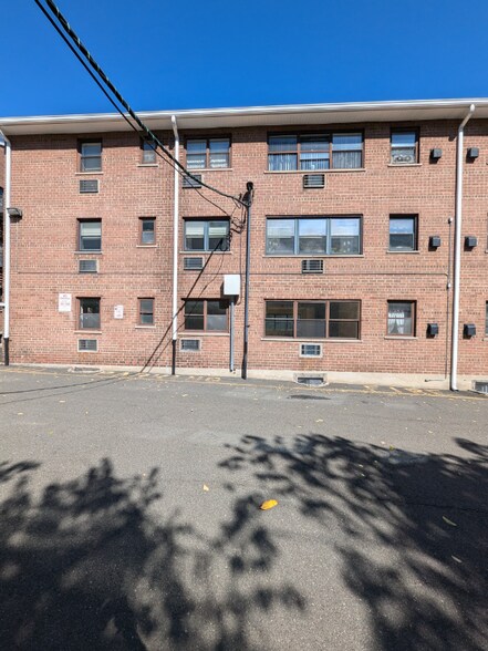 Building Photo - 214 Prospect Ave