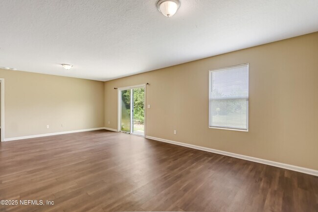 Building Photo - 8151 Lanette St