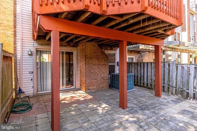 Building Photo - 4216 Fox Lake Dr