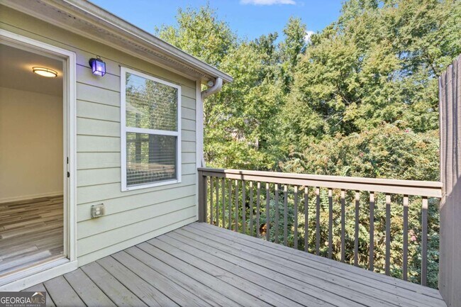 Building Photo - 4228 Laurel Creek Ct SE