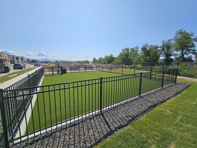 Building Photo - 4226 W Perspective St