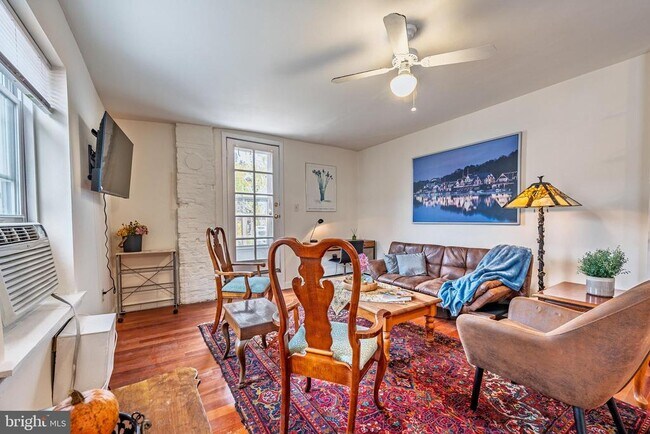 Building Photo - 2007 Mt Vernon St